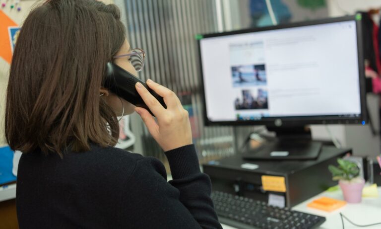 Lee más sobre el artículo Curso virtual – ATENCIÓN AL PÚBLICO